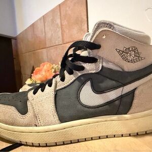 Air Jordan 1 Zoom CMFT Light Iron / Oreo Women’s Sneaker